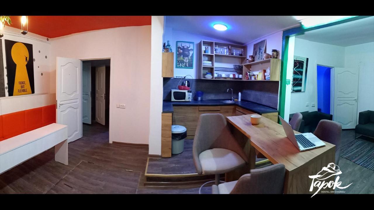 キシナウ タポック ホステルホステル エクステリア 写真